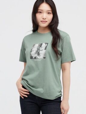 Uniqlo UT x Disney Tinkerbell Graphic Tee | Sage Green | Size Medium